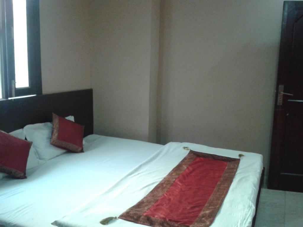 Hotel Hridey Inn New Delhi Buitenkant foto